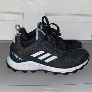 *Lightly Used* Adidas Terrex 17124 Trail Running Shoes Women’s Size 9